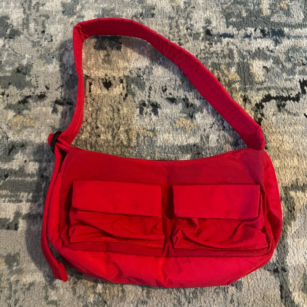 BAGGU Red Crescent Shoulder Bag